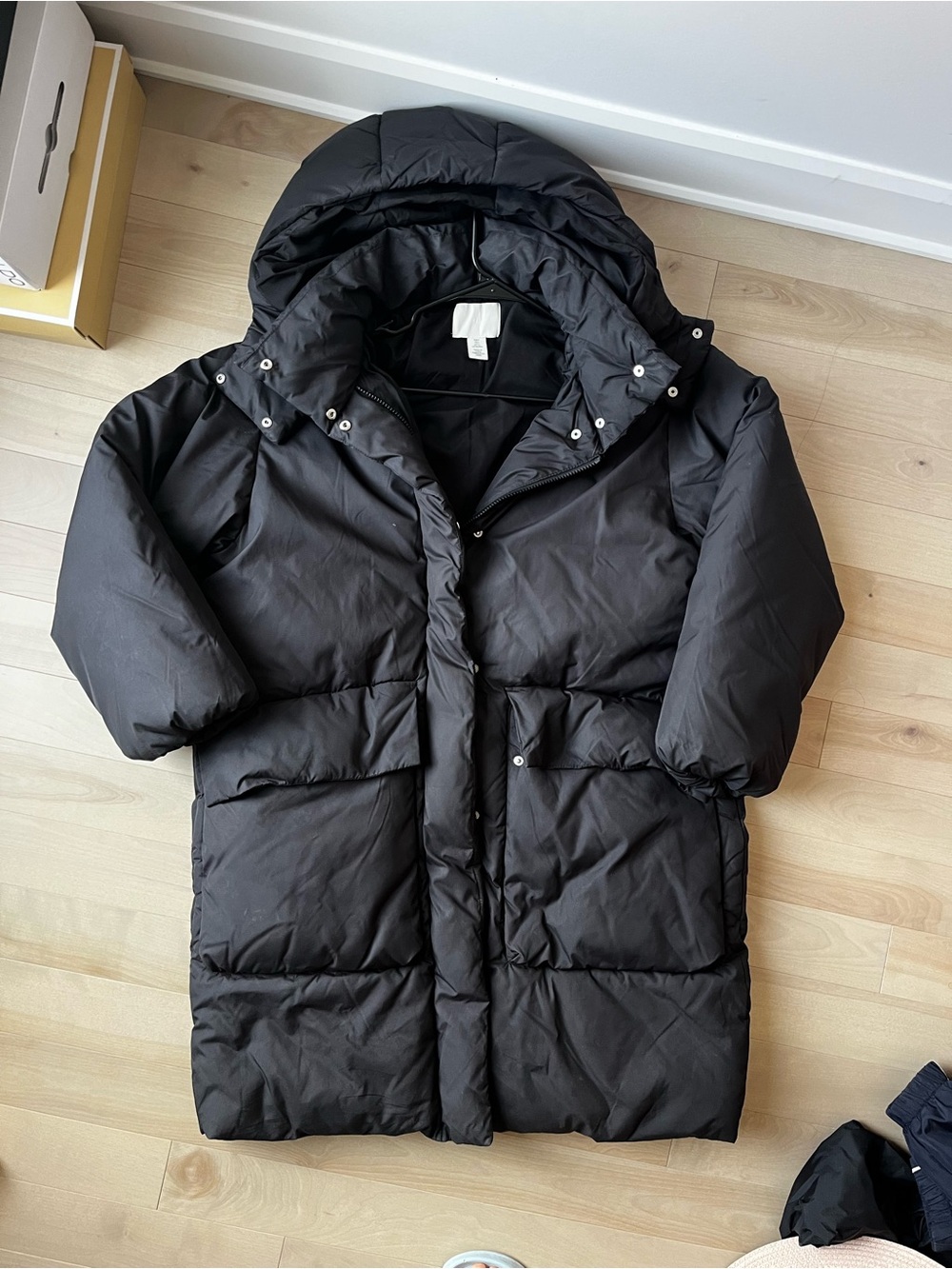 H&M oversized Black Puffer Coat - Small